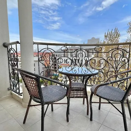 Διαμέρισμα Bratanov Harmony Monte Carlo *